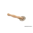 Kép 3/3 - Fanyelű nagy derelye/tésztavágó 17.5 cm