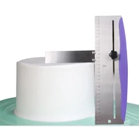 Állítható magasságú tortasimító