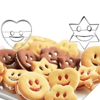 Mosoly linzerkiszúró 2 darab