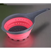 Nyeles összecsukható szilikon szűrő 14 cm