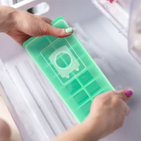 Jégkocka tartó fedővel 16 részes