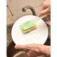 Nyeles tisztítószer adagolós kefe