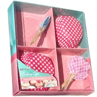 Muffin papír + díszítő szett 24 darabos