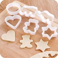 Műanyag süteménykiszúró 6 darab