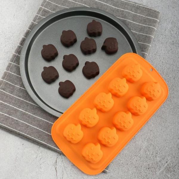 Halloween szilikon bonbon forma